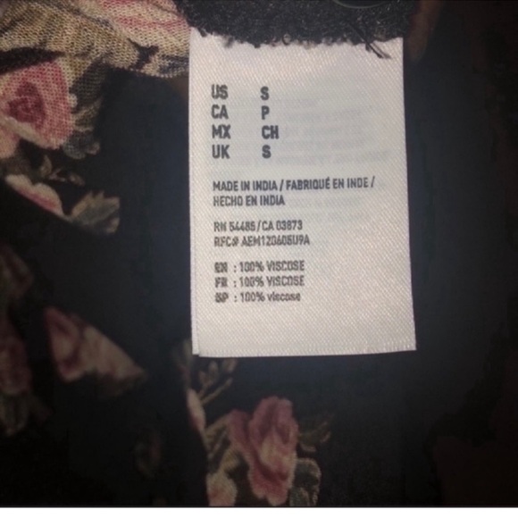 American eagle sleeveless keyhole top - Picture 5 of 7